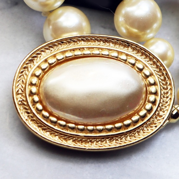 Vintage Carolee 3-Strand 9mm Pearl Bracelet - Picture 15 of 15